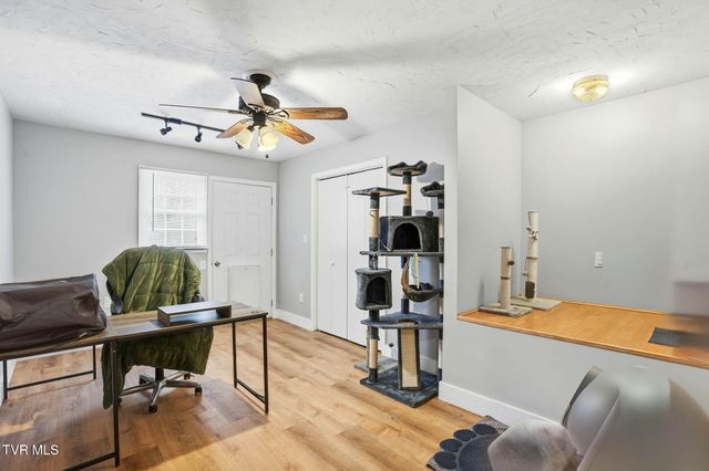 391 Timbertree Branch Road, Kingsport, TN 37660