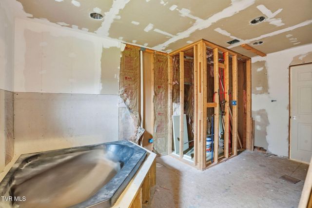 391 Timbertree Branch Road, Kingsport, TN 37660