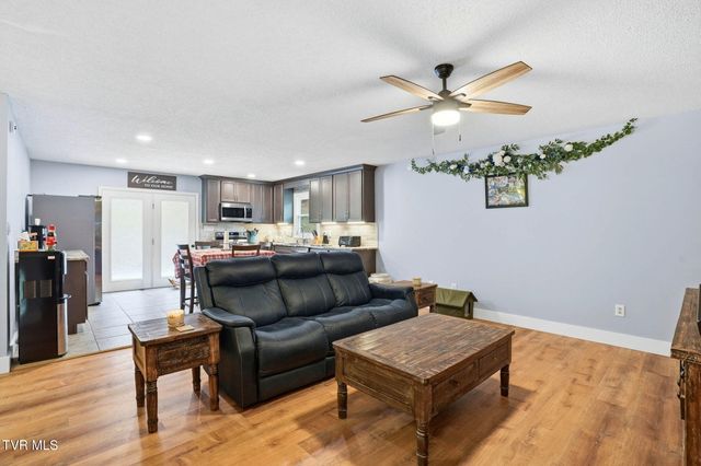 391 Timbertree Branch Road, Kingsport, TN 37660