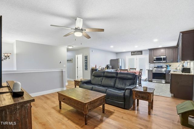 391 Timbertree Branch Road, Kingsport, TN 37660