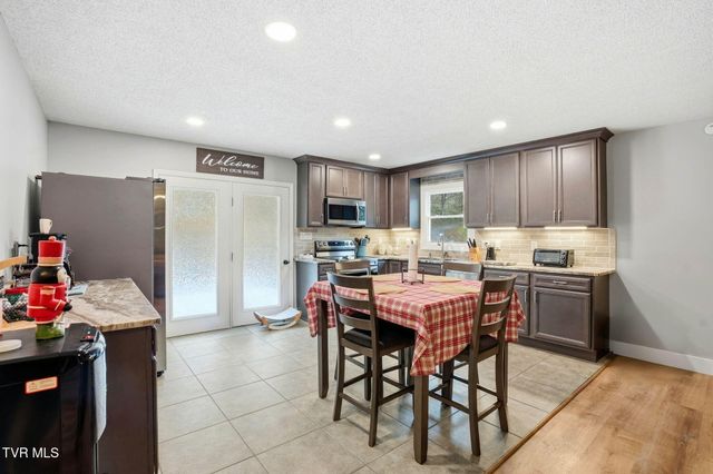 391 Timbertree Branch Road, Kingsport, TN 37660