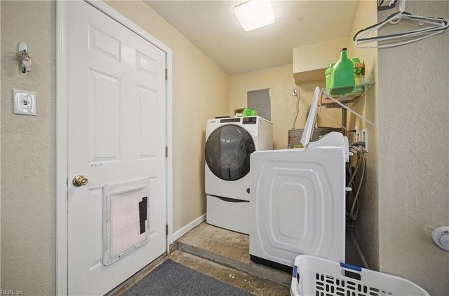3709 Marilyn LN, Virginia Beach, VA 23452