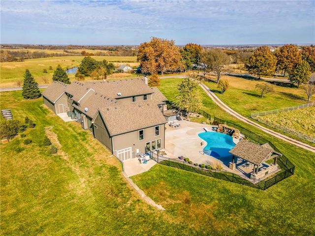15615 NE 116th Street, Kearney, MO 64060