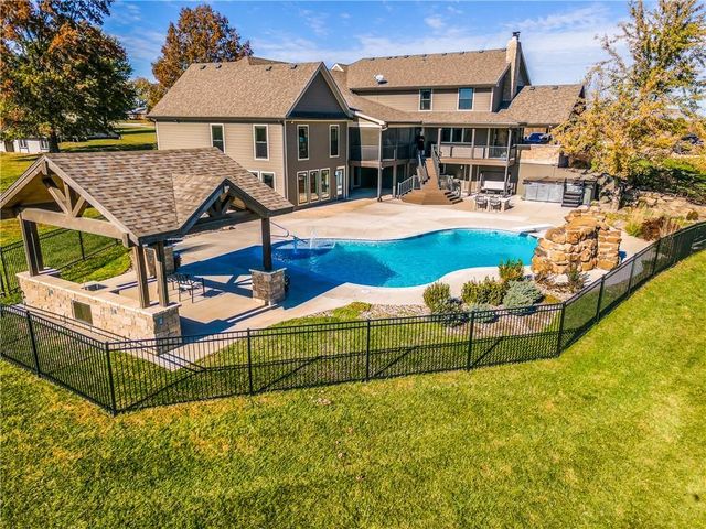 15615 NE 116th Street, Kearney, MO 64060