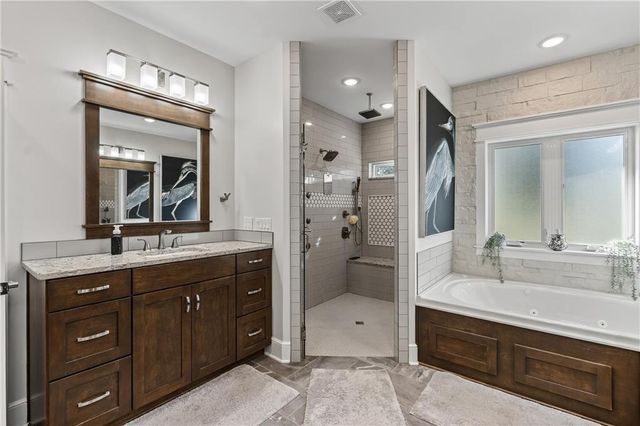 15615 NE 116th Street, Kearney, MO 64060