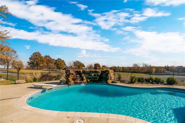 15615 NE 116th Street, Kearney, MO 64060