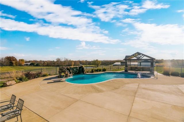15615 NE 116th Street, Kearney, MO 64060