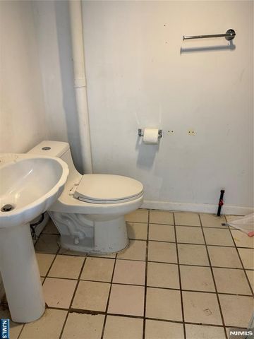 56 Central Avenue Downstairs, Ramsey, NJ 07446