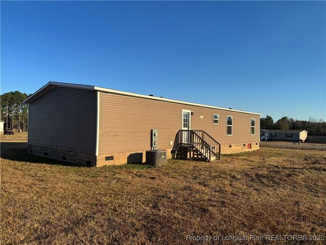 44 Bermuda Drive, St Pauls, NC 28384