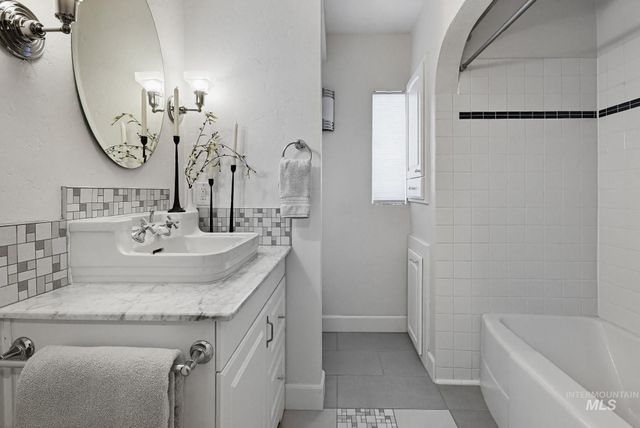 1406 N Harrison Blvd, Boise, ID 83702