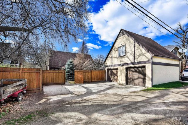 1406 N Harrison Blvd, Boise, ID 83702