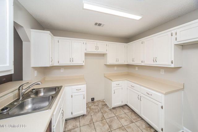 3018 S Caitlynn Circle, S, Horn Lake, MS 38637