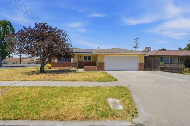 2519 E Buckingham Way, Fresno, CA 93726