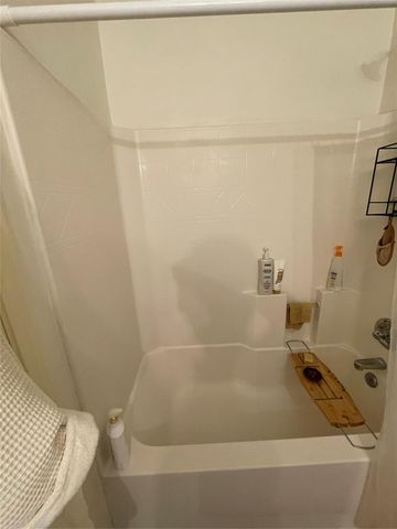 718 Redwing Park Drive, Houston, TX 77009