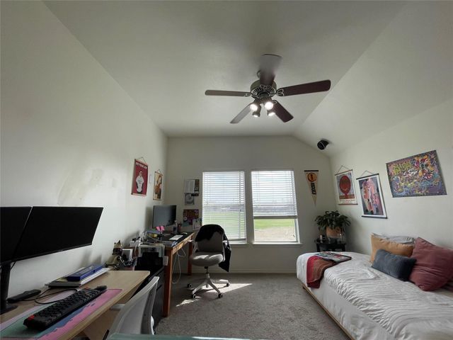 718 Redwing Park Drive, Houston, TX 77009