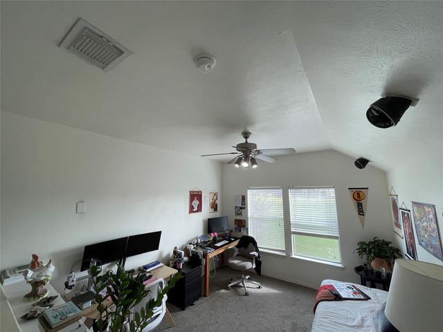 718 Redwing Park Drive, Houston, TX 77009