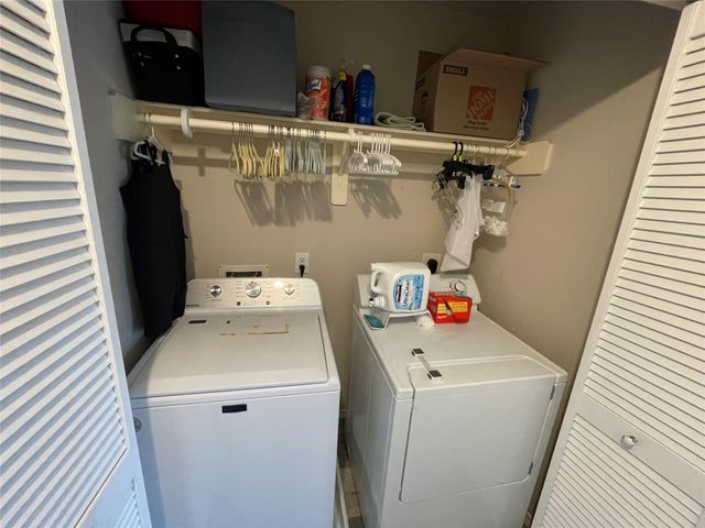 718 Redwing Park Drive, Houston, TX 77009