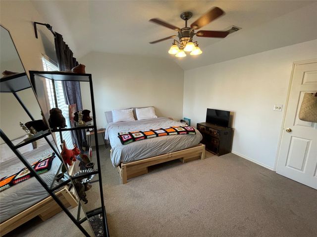 718 Redwing Park Drive, Houston, TX 77009