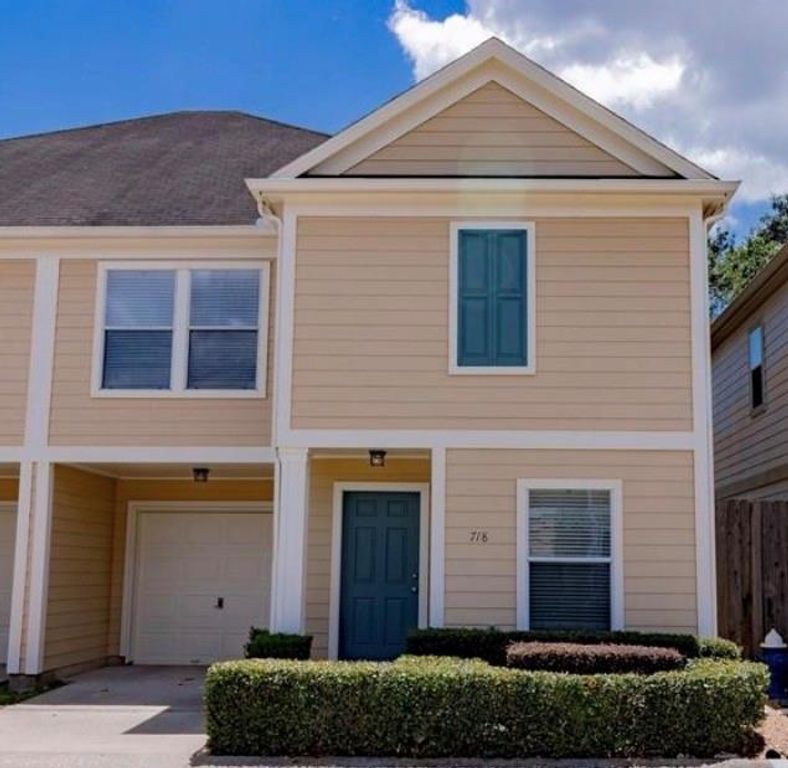 718 Redwing Park Drive, Houston, TX 77009