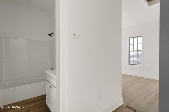 905 Broyles Street 400, Youngsville, LA 70592