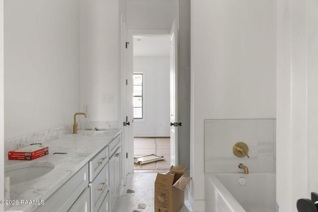 905 Broyles Street 400, Youngsville, LA 70592