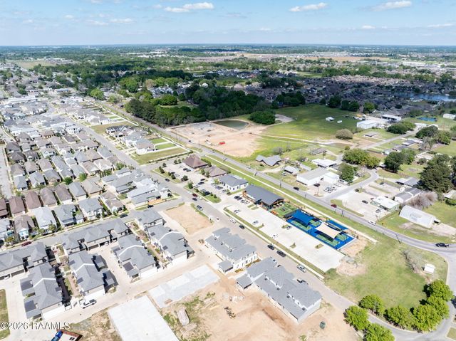 905 Broyles Street 400, Youngsville, LA 70592