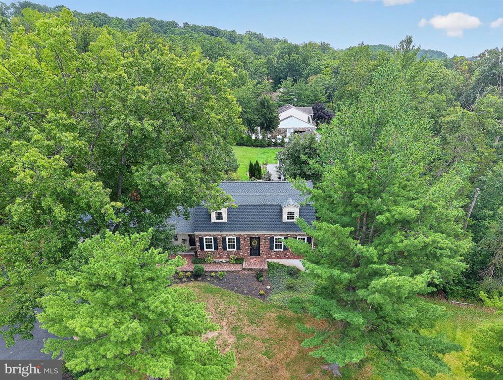 809 GABRIEL CT, POTTSTOWN, PA 19464 — photo 3