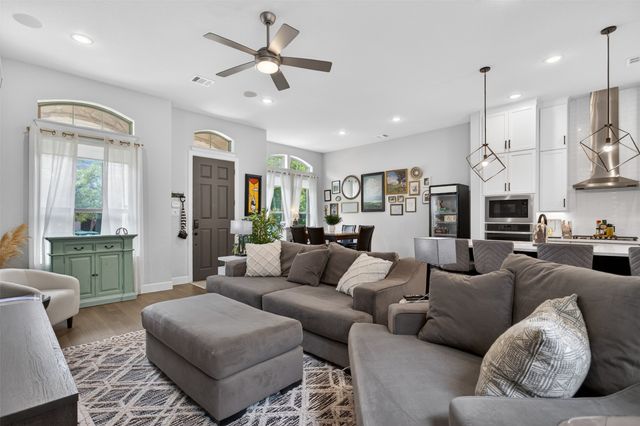 5137 Artemesia Lane, Dallas, TX 75209