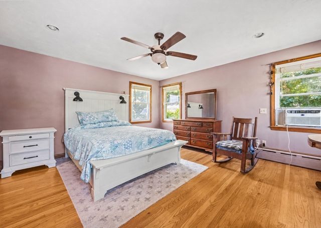 55 Evans St, Somerset, MA 02726