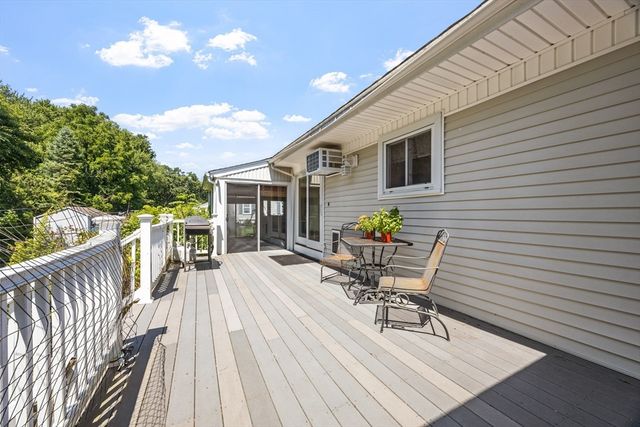 55 Evans St, Somerset, MA 02726