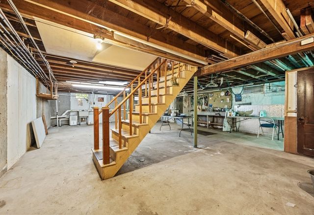 55 Evans St, Somerset, MA 02726
