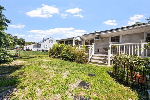 55 Evans St, Somerset, MA 02726