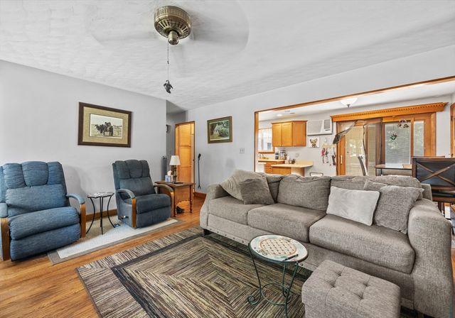 55 Evans St, Somerset, MA 02726