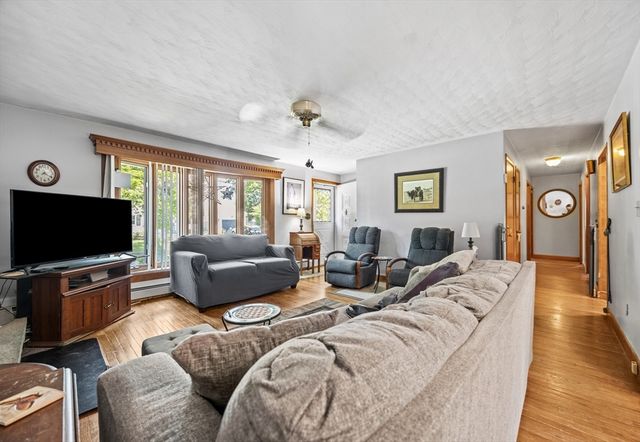 55 Evans St, Somerset, MA 02726