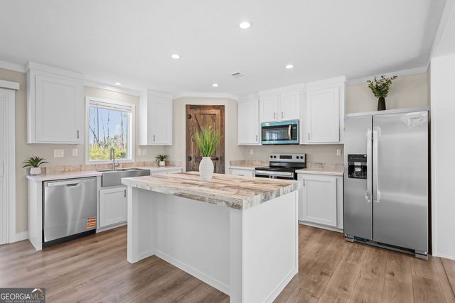 4030 Lake Mayers Road, Baxley, GA 31513