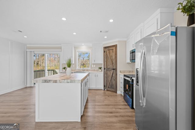 4030 Lake Mayers Road, Baxley, GA 31513