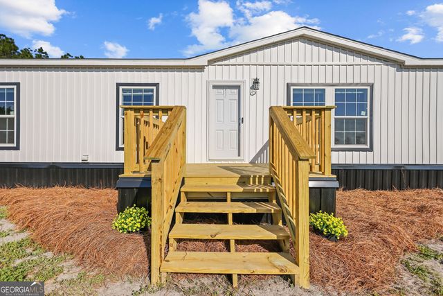 4030 Lake Mayers Road, Baxley, GA 31513