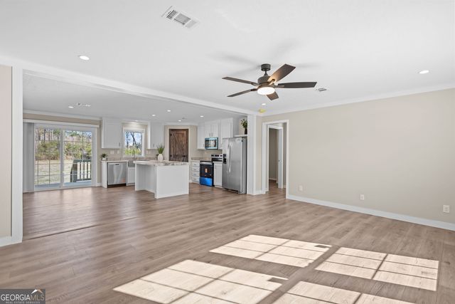 4030 Lake Mayers Road, Baxley, GA 31513