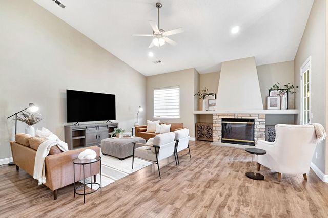 2512 Rodeo Street, Selma, CA 93662