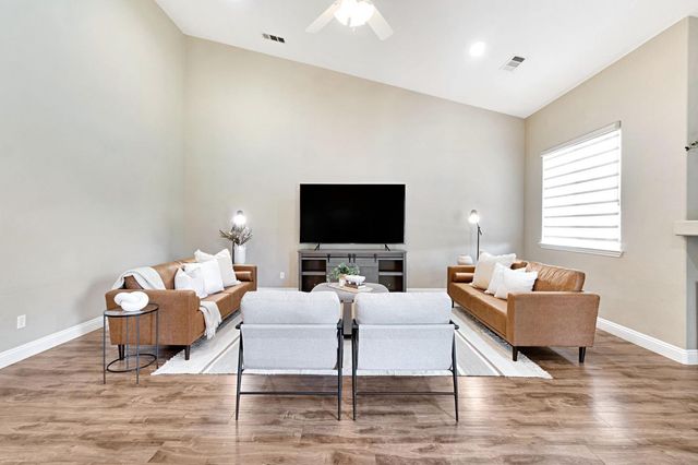 2512 Rodeo Street, Selma, CA 93662