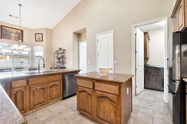 2512 Rodeo Street, Selma, CA 93662