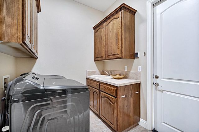 2512 Rodeo Street, Selma, CA 93662