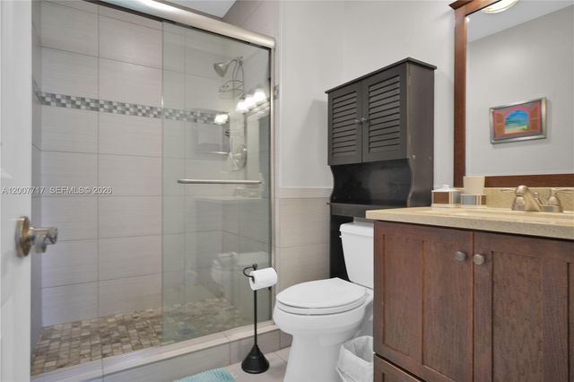 8941 S Hollybrook Blvd 203, Pembroke Pines, FL 33025