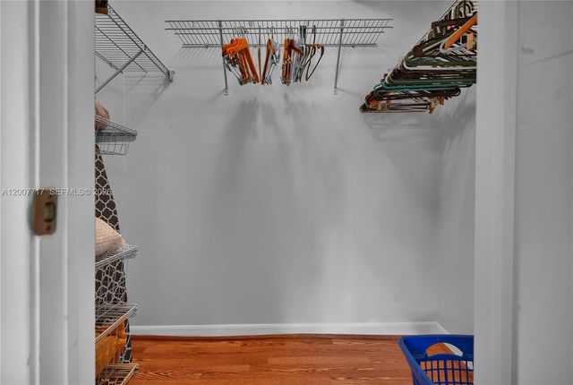 8941 S Hollybrook Blvd 203, Pembroke Pines, FL 33025