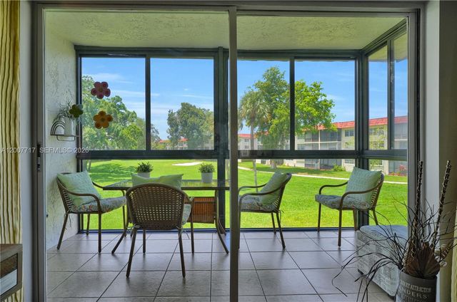 8941 S Hollybrook Blvd 203, Pembroke Pines, FL 33025