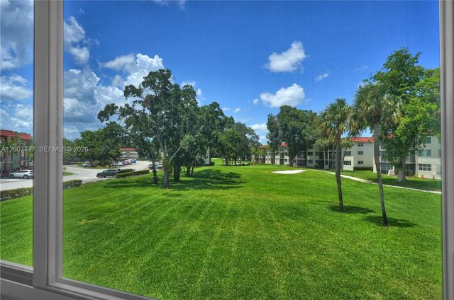 8941 S Hollybrook Blvd 203, Pembroke Pines, FL 33025