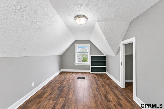 3010 Seward Street, Omaha, NE 68111