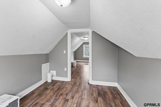 3010 Seward Street, Omaha, NE 68111