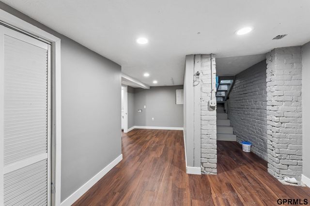 3010 Seward Street, Omaha, NE 68111