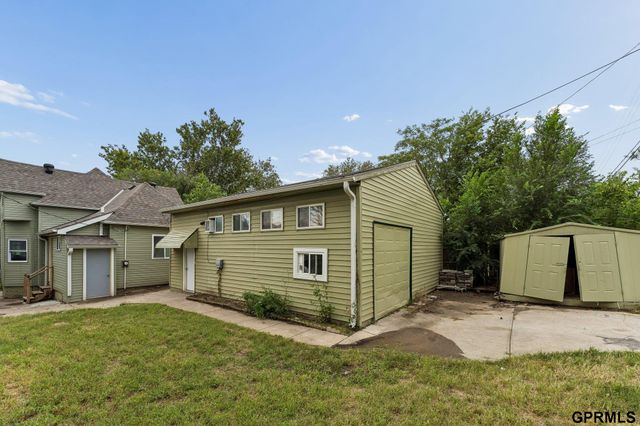 3010 Seward Street, Omaha, NE 68111